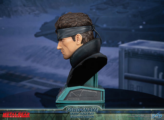 Metal Gear Solid - Solid Snake Grand-Scale Bust (Exclusive Edition GSB) (snakebust-gsb_ex_02.jpg)