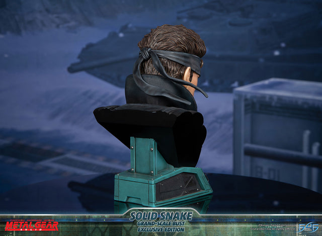 Metal Gear Solid - Solid Snake Grand-Scale Bust (Exclusive Edition GSB) (snakebust-gsb_ex_05.jpg)