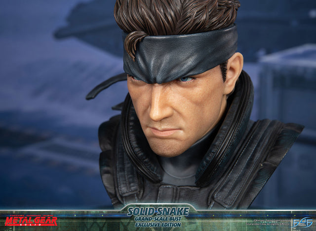 Metal Gear Solid - Solid Snake Grand-Scale Bust (Exclusive Edition GSB) (snakebust-gsb_ex_15.jpg)