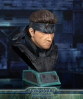 Metal Gear Solid - Solid Snake Grand-Scale Bust (Exclusive Edition GSB) (snakebust-gsb_ex_30.jpg)