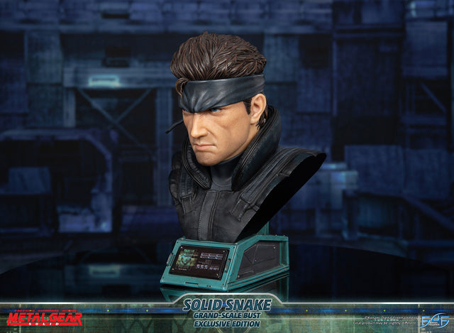 Metal Gear Solid - Solid Snake Grand-Scale Bust (Exclusive Edition GSB) (snakebust-gsb_ex_33.jpg)