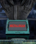 Metal Gear Solid - Solid Snake Grand-Scale Bust (Exclusive Edition GSB) (snakebust-gsb_ex_39.jpg)