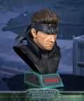 Metal Gear Solid - Solid Snake Grand-Scale Bust (Standard Edition GSB) (snakebust-gsb_st_07.jpg)