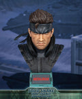 Metal Gear Solid - Solid Snake Grand-Scale Bust (Standard Edition GSB) (snakebust-gsb_st_08.jpg)