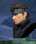 Metal Gear Solid - Solid Snake Grand-Scale Bust (Standard Edition GSB) (snakebust-gsb_st_12.jpg)