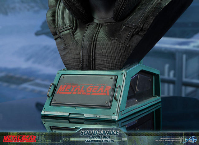 Metal Gear Solid - Solid Snake Life-Size Bust (Standard LSB) (snakebust-lsb-st_21.jpg)