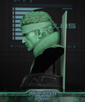 Metal Gear Solid - Solid Snake Life-Size Bust (Codec Edition LSB) (snakebust-lsb_co_06.jpg)