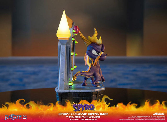 Spyro™ 2: Classic Ripto's Rage 9" PVC Statue  (Definitive Edition) (spyro2_def-02.jpg)