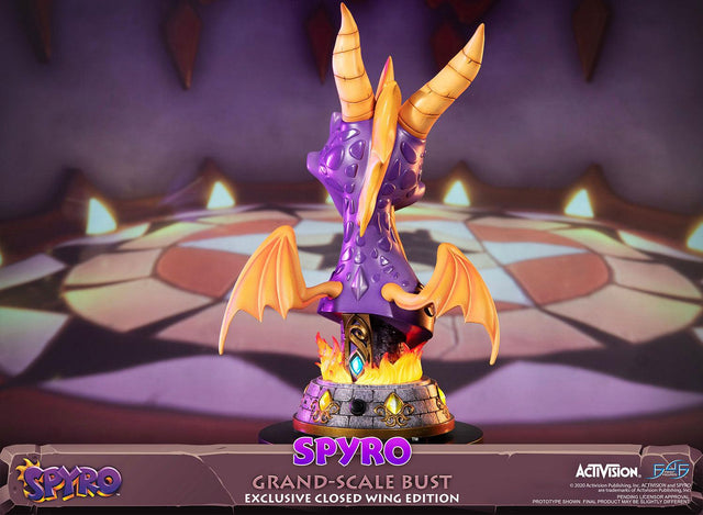 Spyro™ the Dragon – Spyro™ Grand-Scale Bust (Exclusive Closed Wing Edition) (spyrobust_gsbexcclose_06.jpg)