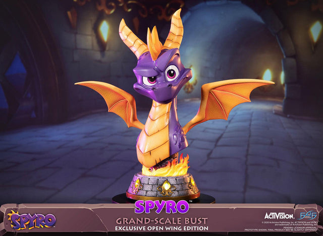 Spyro™ the Dragon – Spyro™ Grand-Scale Bust (Exclusive Open Wing Edition) (spyrobust_gsbexcopen_02.jpg)