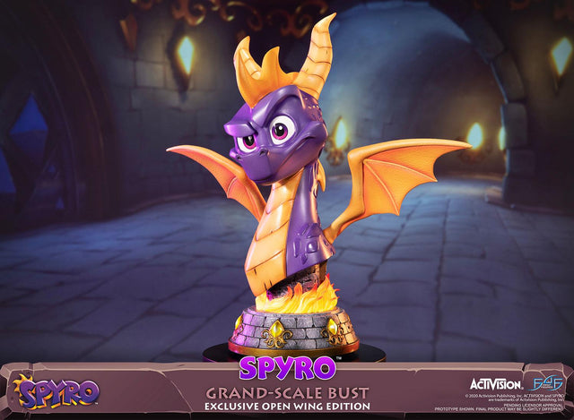 Spyro™ the Dragon – Spyro™ Grand-Scale Bust (Exclusive Open Wing Edition) (spyrobust_gsbexcopen_03.jpg)