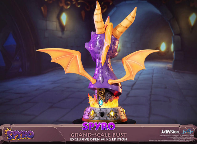 Spyro™ the Dragon – Spyro™ Grand-Scale Bust (Exclusive Open Wing Edition) (spyrobust_gsbexcopen_06.jpg)