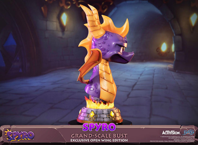Spyro™ the Dragon – Spyro™ Grand-Scale Bust (Exclusive Open Wing Edition) (spyrobust_gsbexcopen_08.jpg)