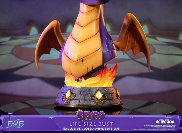 Spyro™ the Dragon – Spyro™ Life-Size Bust (Exclusive Closed Wing Edition) (spyrobust_lsbexc_close_11.jpg)