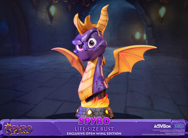 Spyro™ the Dragon – Spyro™ Life-Size Bust (Exclusive Open Wing Edition) (spyrobust_lsbexcopen_03.jpg)