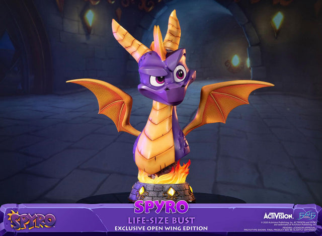Spyro™ the Dragon – Spyro™ Life-Size Bust (Exclusive Open Wing Edition) (spyrobust_lsbexcopen_09.jpg)