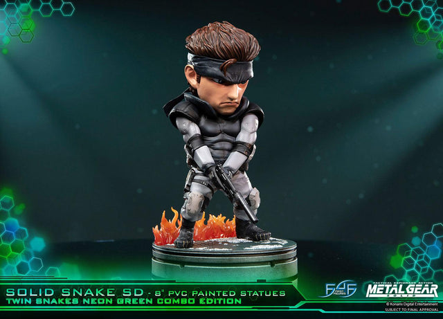 Solid Snake SD Twin Snakes Neon Green Combo Edition (sssd-comboexstealthng-h-35.jpg)