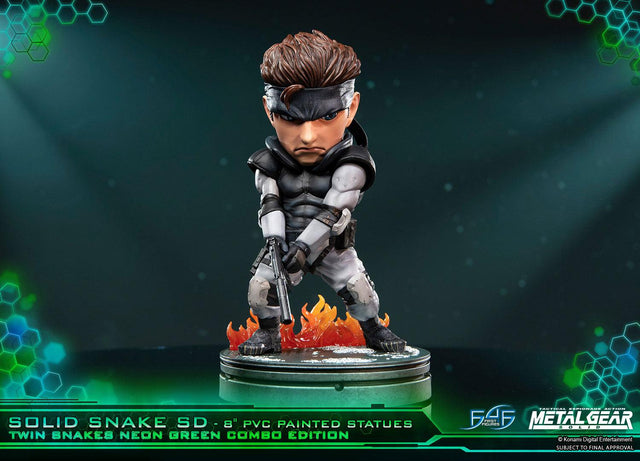 Solid Snake SD Twin Snakes Neon Green Combo Edition (sssd-comboexstealthng-h-42.jpg)