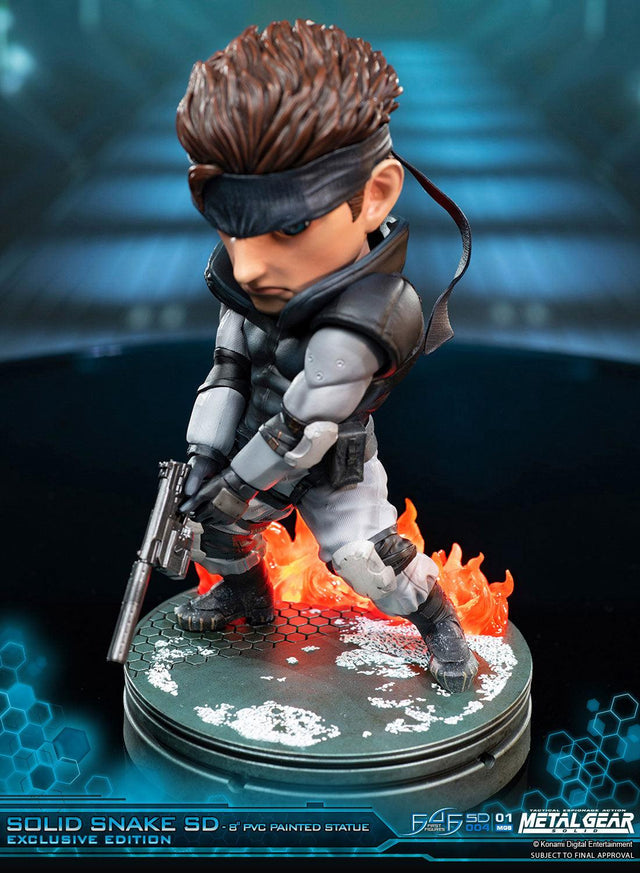 Solid Snake SD Exclusive Edition (sssd-exc-v-02.jpg)