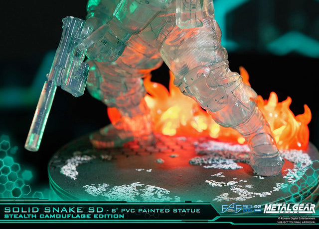 Solid Snake SD Stealth Camouflage Exclusive Edition (sssd-stealth-h-13.jpg)