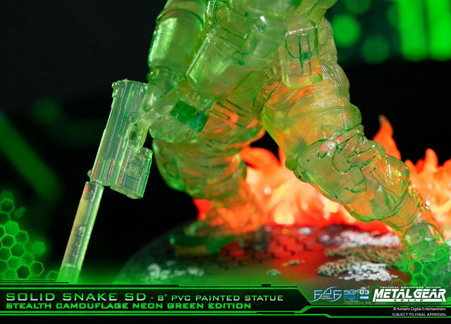 Solid Snake SD Stealth Camouflage Neon Green Exclusive Edition (sssd-stealthng-h-12.jpg)