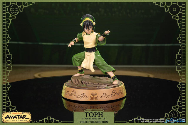 Avatar: The Last Airbender - Toph PVC (Collector's Edition) (tophce_08.jpg)