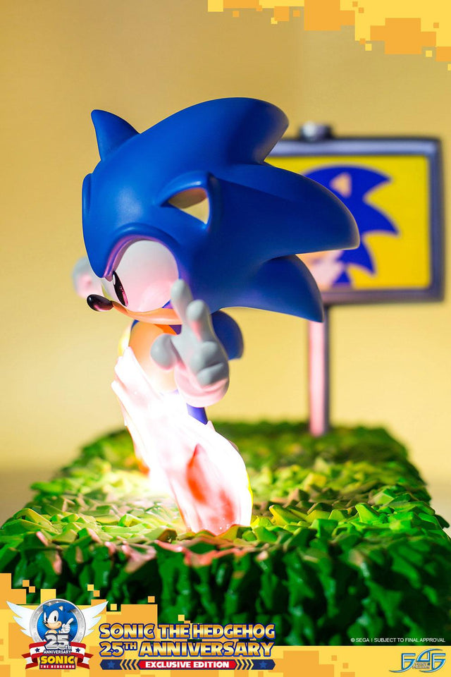 Sonic the Hedgehog 25th Anniversary (Exclusive) (vertical_07_2_13.jpg)
