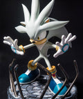 Silver the Hedgehog (Exclusive) (vertical_13_1_1.jpg)