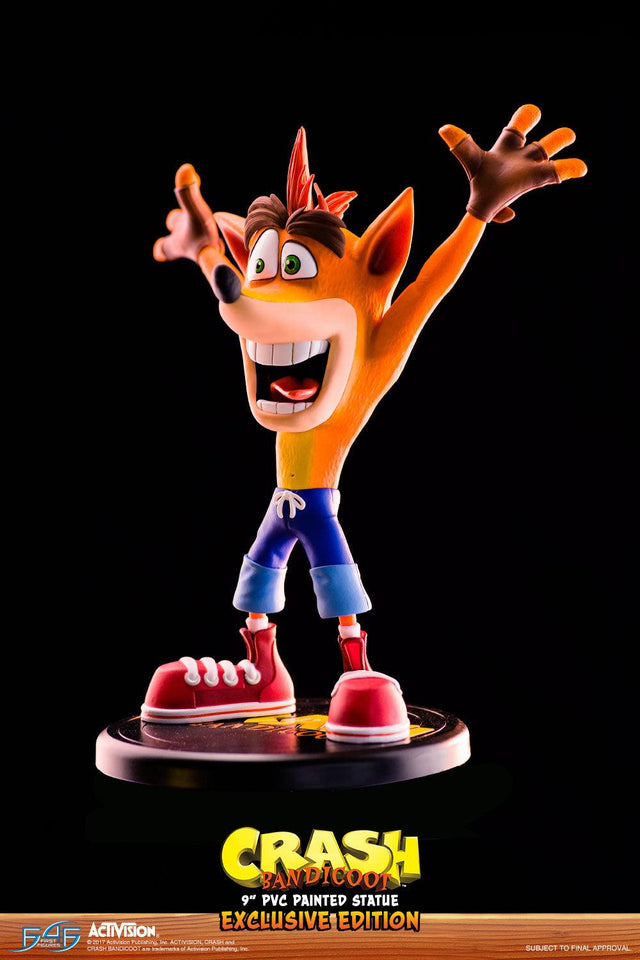 Crash Bandicoot PVC (Exclusive) (vertical_14_2_14.jpg)