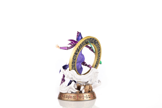 Yu-Gi-Oh! – Dark Magician (Standard Purple Edition)  (whitebg_st_purple4_dsc_8215.jpg)