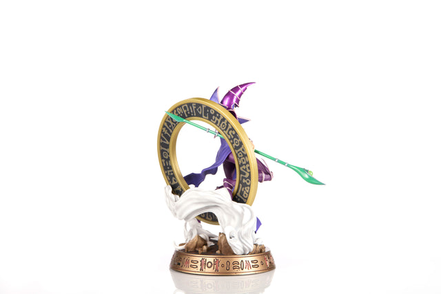 Yu-Gi-Oh! – Dark Magician (Standard Purple Edition)  (whitebg_st_purple6_dsc_8217.jpg)